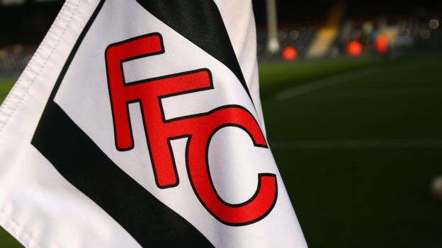 Campeonato: dos jugadores de Fulham entre tres pruebas positivas para coronavirus