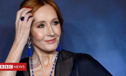 JK Rowling responde a las revisiones de tweets trans