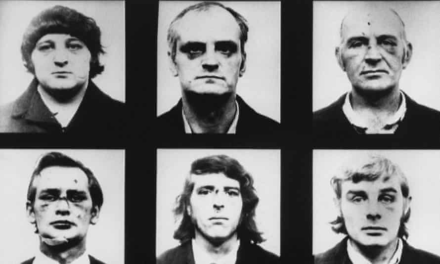 Las instantáneas ahora notorias de los Seis después de su arresto en 1974.