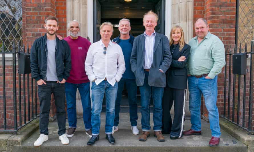 El elenco original de Full Monty, reunido para la serie de Disney+