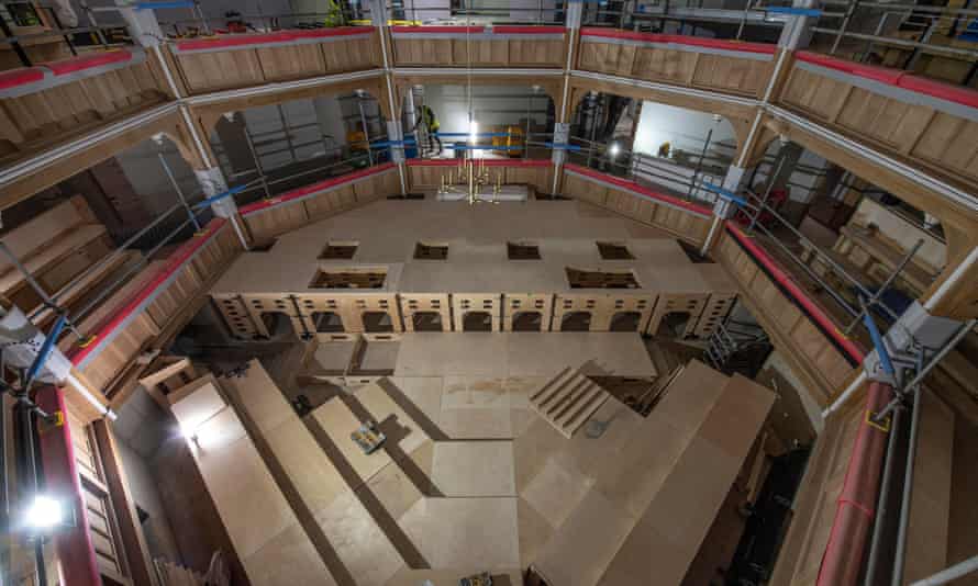 En construcción… dentro del Shakespeare North Playhouse que se inaugurará el 15 de julio.