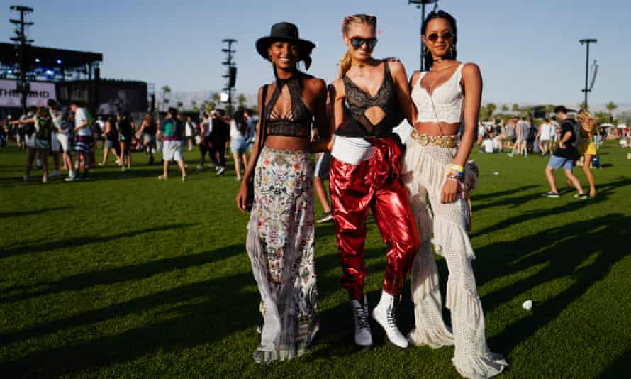 Modelos Jasmine Tookes, Romeo Strijd y Lais Ribeiro en Coachella 2018