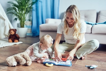Soy niñera y les cobro extra a las familias por tareas inusuales; no todos están de acuerdo.