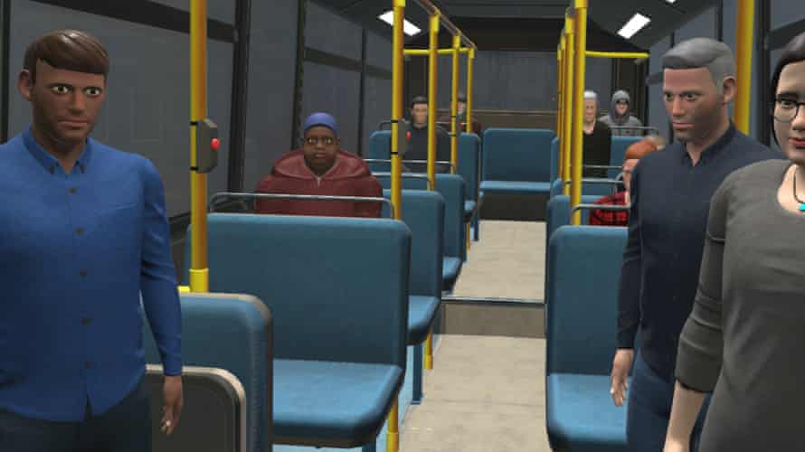 Autobús virtual con pasajeros mirando a un participante.