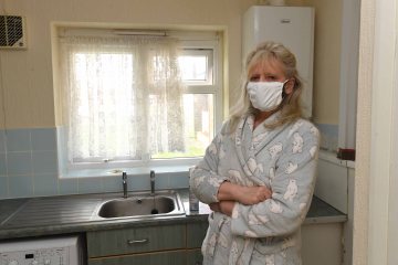 No comí una comida caliente durante 7 semanas después de una infestación de moscas en el apartamento