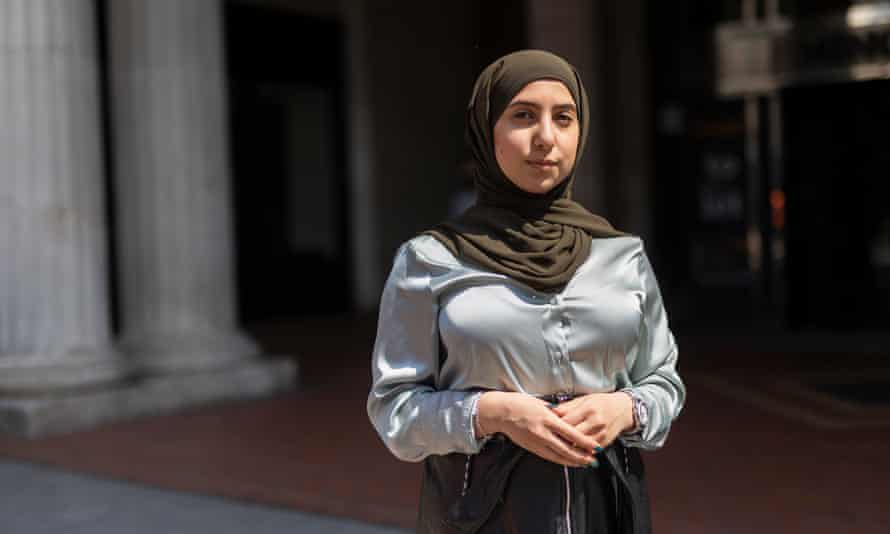 Lana Afaneh fuera de los Tribunales del Priorato en Birmingham