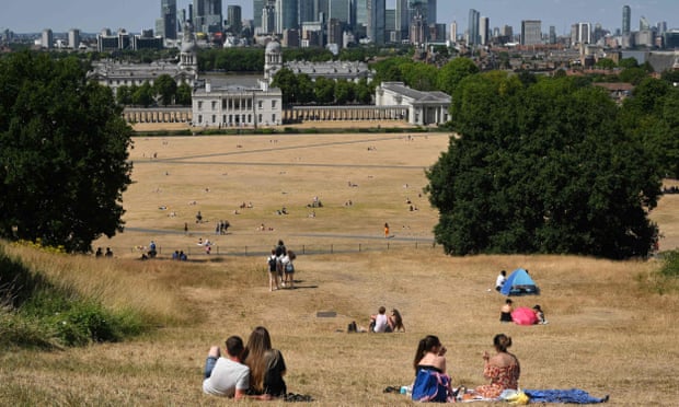 El sol quemó la hierba en Greenwich Park, al sureste de Londres, el sábado.