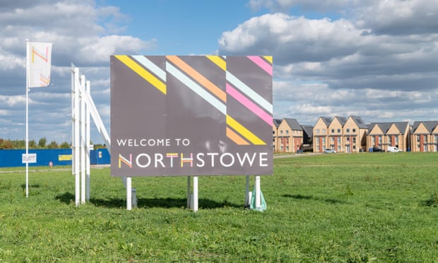 Nuevas viviendas en construcción en Northstowe, South Cambridgeshire