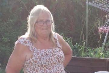 Tengo que llenar mi estanque de peces porque mis vecinos entrometidos se quejaron