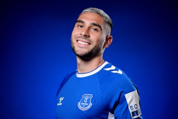 Everton completa la transferencia Maupay de £ 15 millones de Brighton cuando Lamps sella el acuerdo No 6