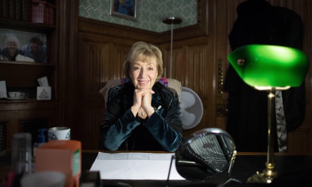 Andrea Leadsom en su oficina