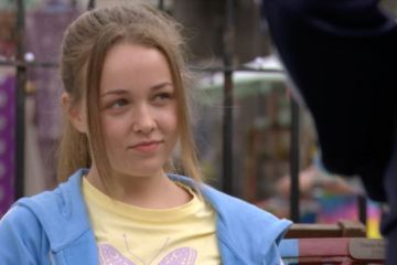 Spoilers de EastEnders: Amy Mitchell colapsa después de tomar drogas