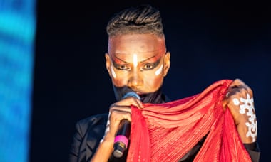 Grace Jones en el escenario.