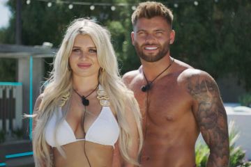 La estrella de Love Island revela un nuevo trabajo sorprendente después de un ENORME cambio de carrera