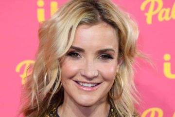 Se revela el pasado de Helen Skelton en Coronation Street en medio de un reclamo estrictamente 'arreglado'