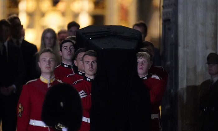 Un ensayo matutino para el funeral de la reina Isabel II en Londres, antes de su funeral el lunes. 