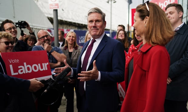 Keir Starmer llegando a la conferencia del partido en Liverpool.
