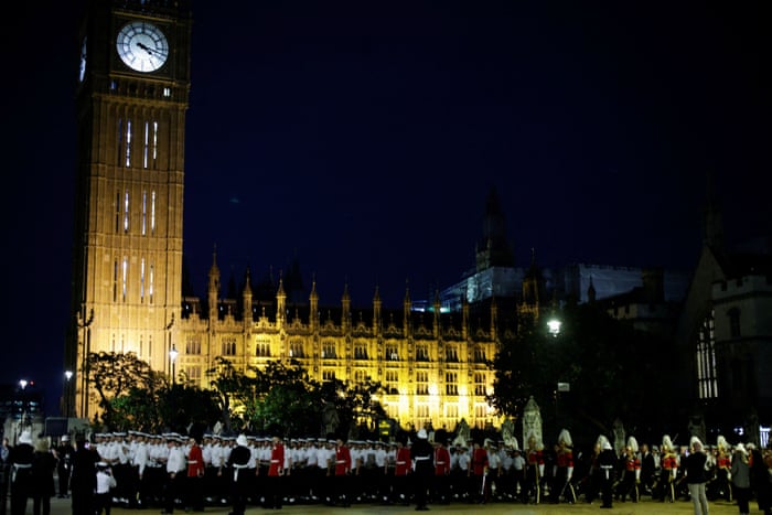 Un ensayo para la procesión fúnebre de la reina Isabel de Gran Bretaña tiene lugar en Londres, Gran Bretaña.