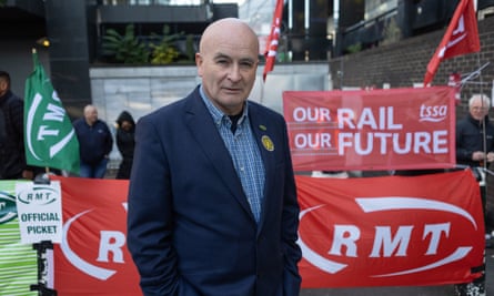 Mick Lynch, secretario general de la RMT, calificó los planes del Primer Ministro de 