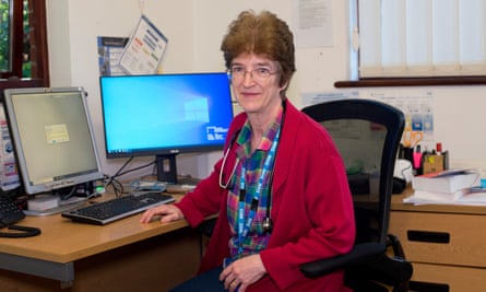 Dra. Clare Craik
