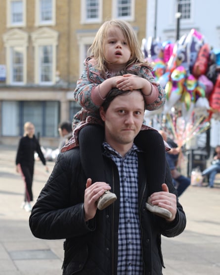 Orest Bachovski y su hija Emilia.  