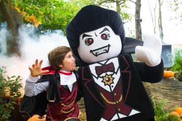 Las mejores noches espeluznantes de Halloween en los parques temáticos en octubre