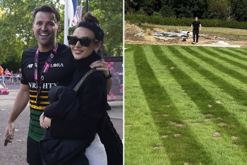 Mark Wright revela un impresionante nuevo jardín y corta el césped como en Wimbledon
