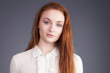 Sophie Turner está a mundos de distancia de Game of Thrones mientras se enfrenta al nuevo drama de ITVX