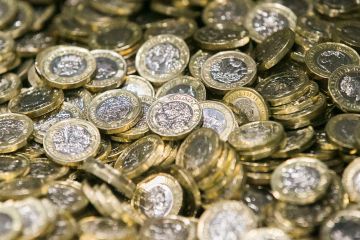 Miles de familias pueden reclamar dinero gratis AHORA por un valor de hasta £ 90 