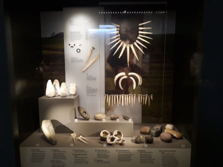 Ajuar funerario del lugar de entierro de Upton Lovell en exhibición en el Museo de Wiltshire en Devizes