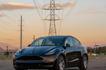 Gané la lotería, pero mi novio fue tan cruel después de que me negué a comprarle un Tesla