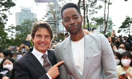 La estrella de Top Gun: Maverick revela cómo se ve realmente Tom Cruise en el set y si se está desarrollando una secuela