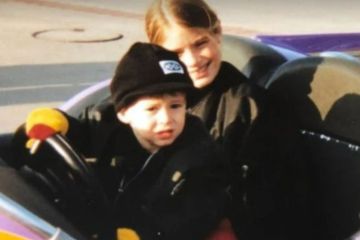 Las ex estrellas de Towie lucen irreconocibles en una adorable instantánea de la infancia