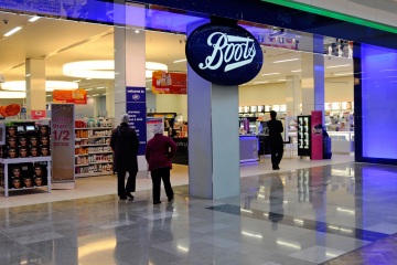 Los compradores de botas se apresuran a comprar una fragancia de diseñador icónica reducida a solo £ 20