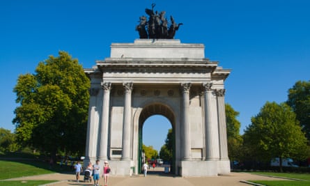 Wellington's Arch (1830) en las afueras de Hyde Park, Londres, conmemoró las victorias en las guerras napoleónicas.