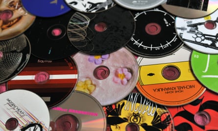 Una pila de CD