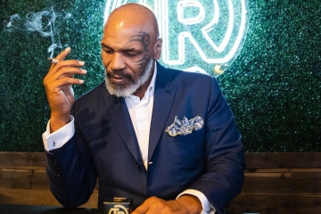 Tyson 'murió' tropezando con la psicodélica 'Toad Venom' pero 'la muerte es hermosa'