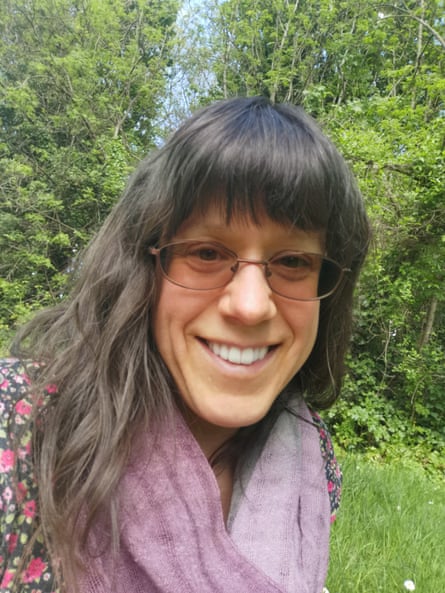 Susanne, una madre de Bristol, teme que permitir que los padres usen fondos públicos para el cuidado infantil informal y no regulado podría comprometer la seguridad.