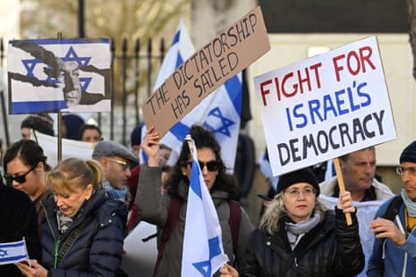 Manifestantes contra Netanyahu.