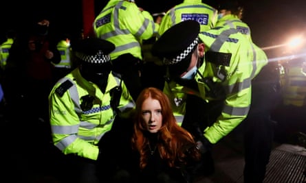 Arresten a Patsy Stevenson en la vigilia de Clapham Common por Sarah Everard