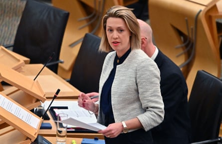 Ministra de Transporte de Escocia Jenny Gilruth