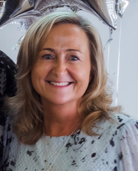 Olivia Foley de viveros de orugas hambrientas