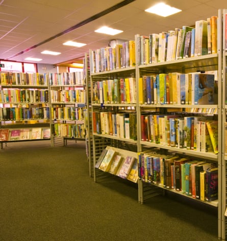 Interior de una biblioteca pública