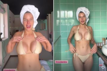 Helen Flanagan muestra su impresionante cuerpo en bikini mientras se desnuda