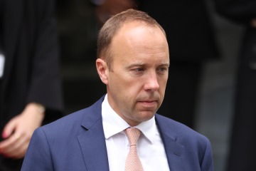 Brexit ayudó a mejorar el suministro de medicamentos antes de la pandemia, dice Matt Hancock