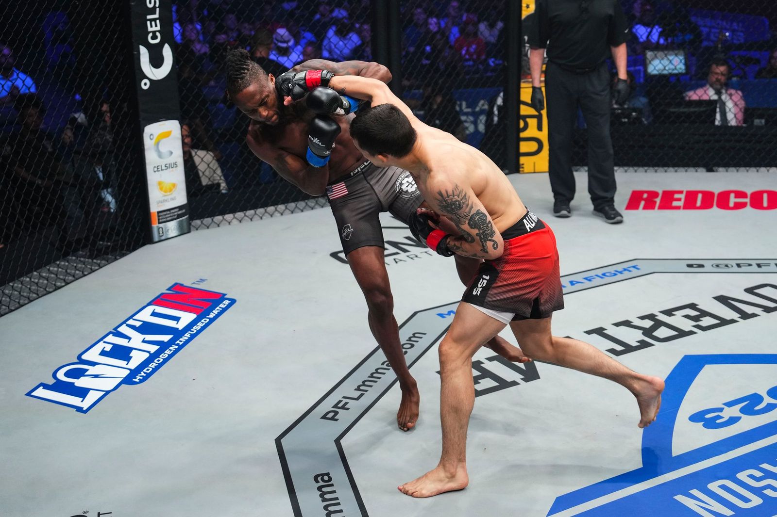 Biaggio, nieto de Muhammad Ali, venció a Travell Miller