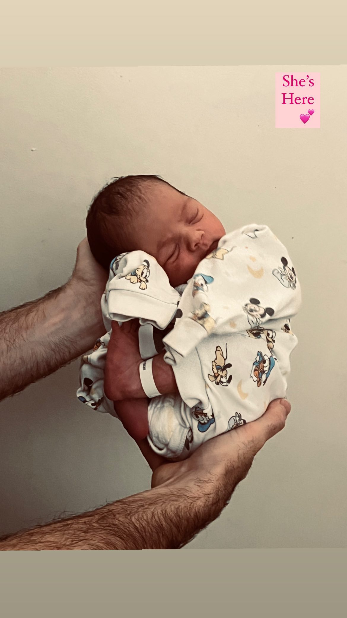 La estrella confirmó que su hija llegó a principios de esta semana.