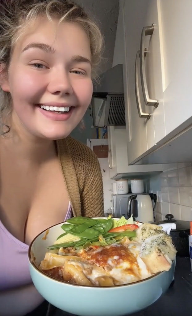 La madre embarazada de ocho meses explicó que la receta satisfizo a sus quisquillosos adolescentes.