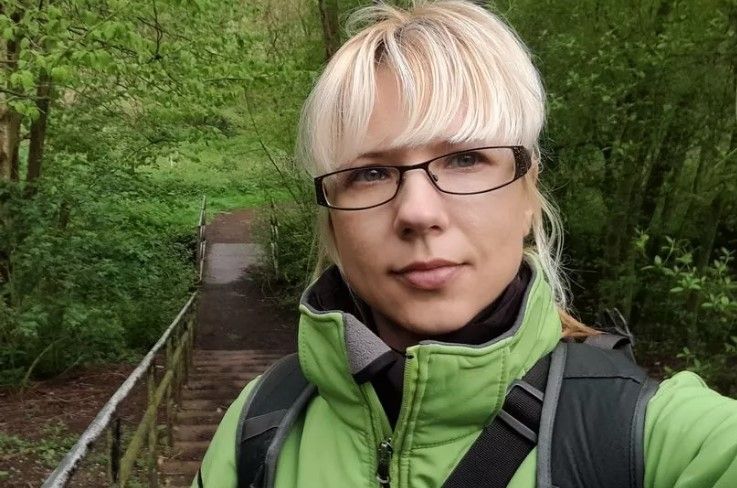 La estudiante Marta Stankiewicz ha sido multada con £ 400 por tirar basura fuera de su casa